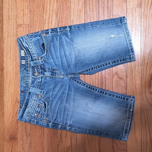 Miss Me Denim - Miss Me Bermuda JP5445M Size 25 color: VTG 54B